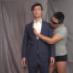 若いリーマンが男の顔にザーメンのマーキング　若いリーマン　G-EAGLE