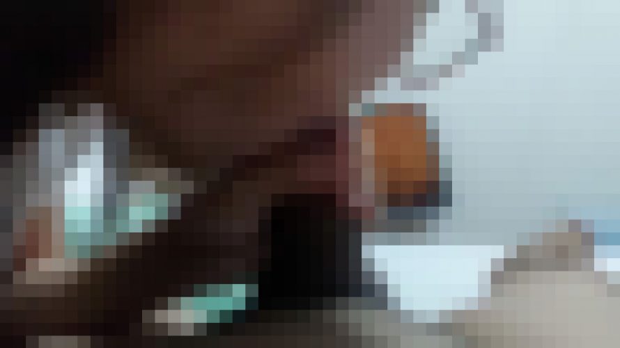 【スマホ☆個人撮影】『勃ってんじゃん！ 触ってもいい？笑』勉強中、女子大生の女友達に勃起した包茎チ●コを見せたらフェラしてくれたので、そのままパンツを脱がして中出ししました(笑)【素人】　めい　至福のメンズエステ