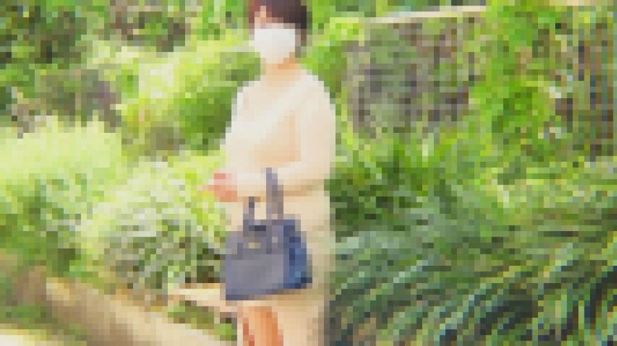 息子ほど年の離れた大学生を旦那の留守中に家に連れこんで不倫に明け暮れる肉食肉厚爆乳妻 陽子(43歳)　陽子　EAGLE